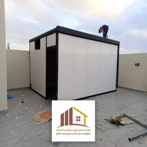 اعمال بناء غرف ساندوتش بانل للسطح